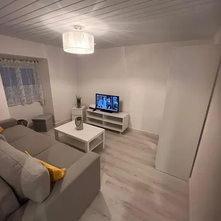 Rare - House With Private Garage - Historic Center - 500 M - Max 6 People Casa de Férias Peniche